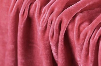 What are the characteristics of velvet fabric?  How to clean velvet fabric?