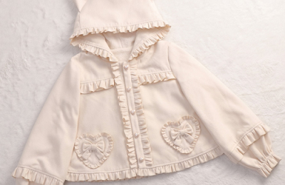 What is velvet?  What are the characteristics of velvet?