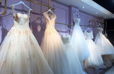What are the wedding dress fabrics?  How much does it cost?